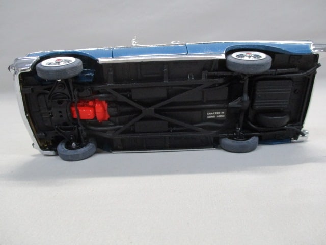Danbury Mint 1957 Chevrolet Bel Air Convertible Diecast 1:24 Scale - 10