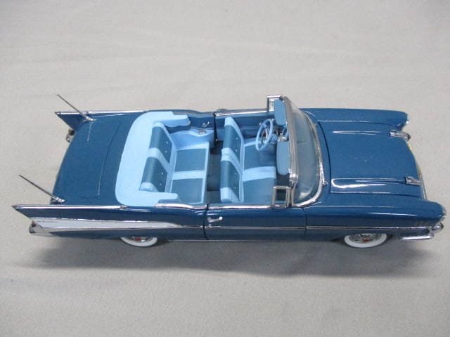 Danbury Mint 1957 Chevrolet Bel Air Convertible Diecast 1:24 Scale - 8