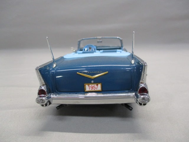 Danbury Mint 1957 Chevrolet Bel Air Convertible Diecast 1:24 Scale - 9