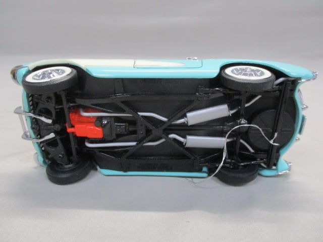 Franklin Mint 1956 Chevrolet Corvette Diecast 1:24 Scale - 11