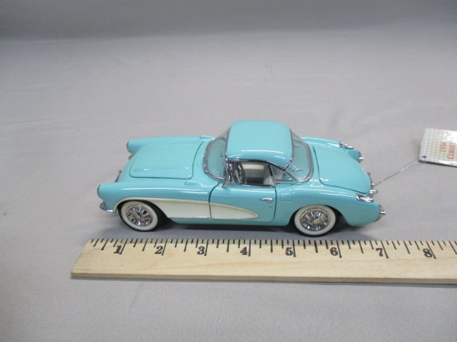 Franklin Mint 1956 Chevrolet Corvette Diecast 1:24 Scale - 12