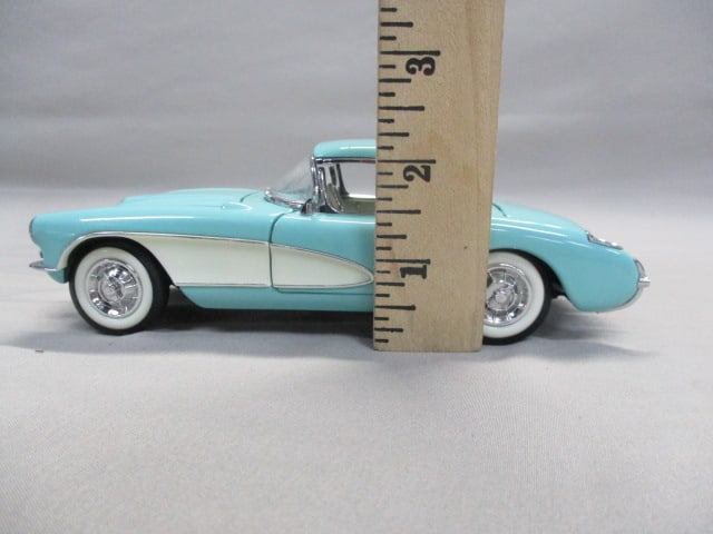 Franklin Mint 1956 Chevrolet Corvette Diecast 1:24 Scale - 13