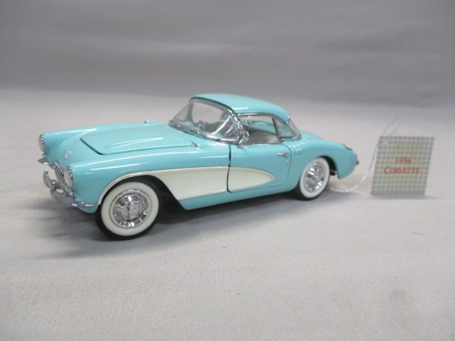 Franklin Mint 1956 Chevrolet Corvette Diecast 1:24 Scale (1 of 13)