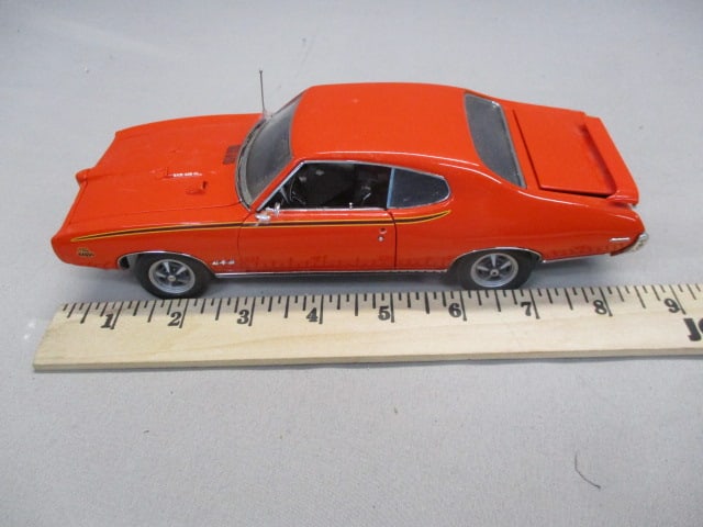 Danbury Mint 1969 Pontiac GTO Judge Diecast 1:24 Scale - 11