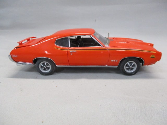 Danbury Mint 1969 Pontiac GTO Judge Diecast 1:24 Scale - 4
