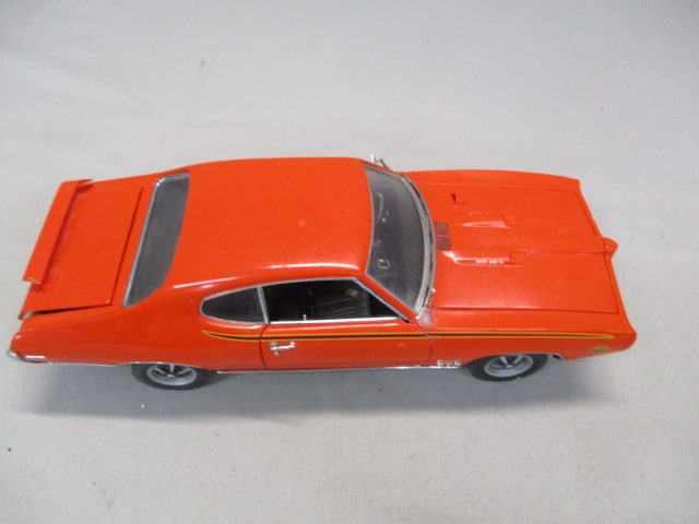Danbury Mint 1969 Pontiac GTO Judge Diecast 1:24 Scale - 5