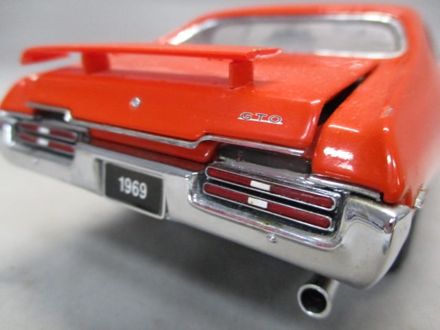 Danbury Mint 1969 Pontiac GTO Judge Diecast 1:24 Scale - 9