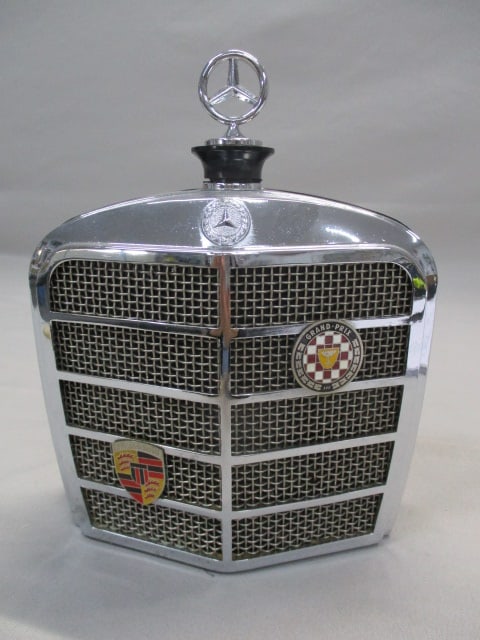 1960"s Royal London Limited Mercedes-Benz Radiator Grill Transistor Radio: Works