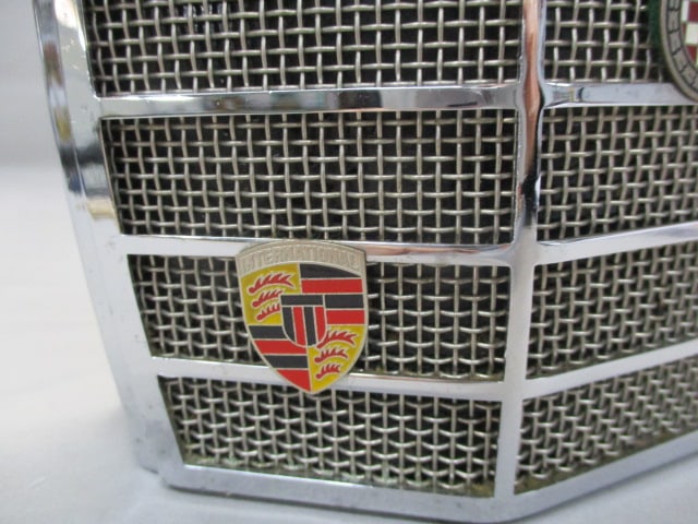 1960"s Royal London Limited Mercedes-Benz Radiator Grill Transistor Radio - 2