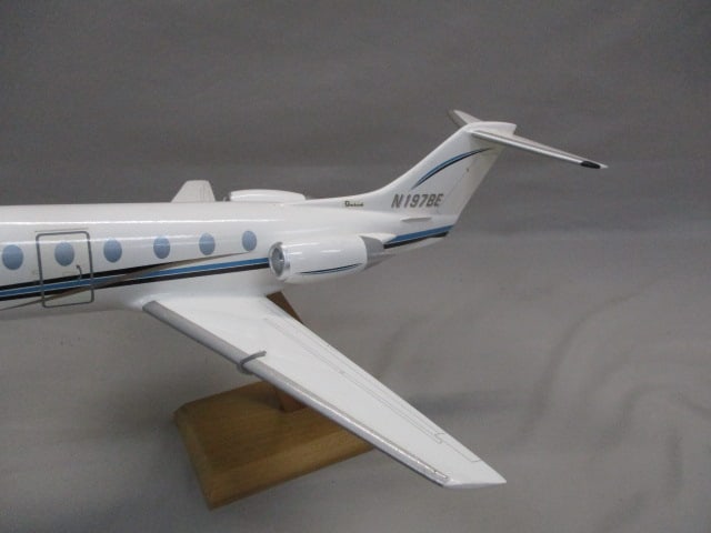 Beechjet 400A Private Jet Desktop Model on Wooden Display Stand - 4