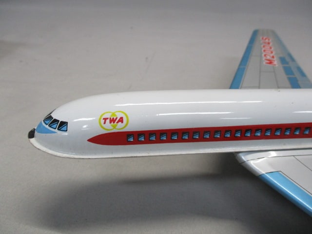 Vintage Tin Litho TWA Boeing 727 Friction w/Siren Toy Airplane w/Original - 4