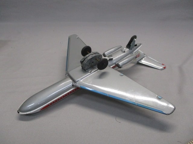 Vintage Tin Litho TWA Boeing 727 Friction w/Siren Toy Airplane w/Original - 7