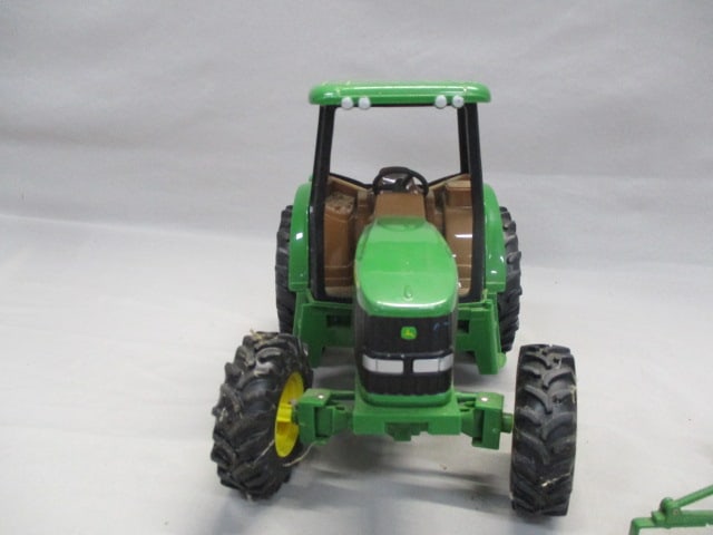John Deere Diecast Toy Tractor w/Disc Harrow Implement 1:16 Scale - 3