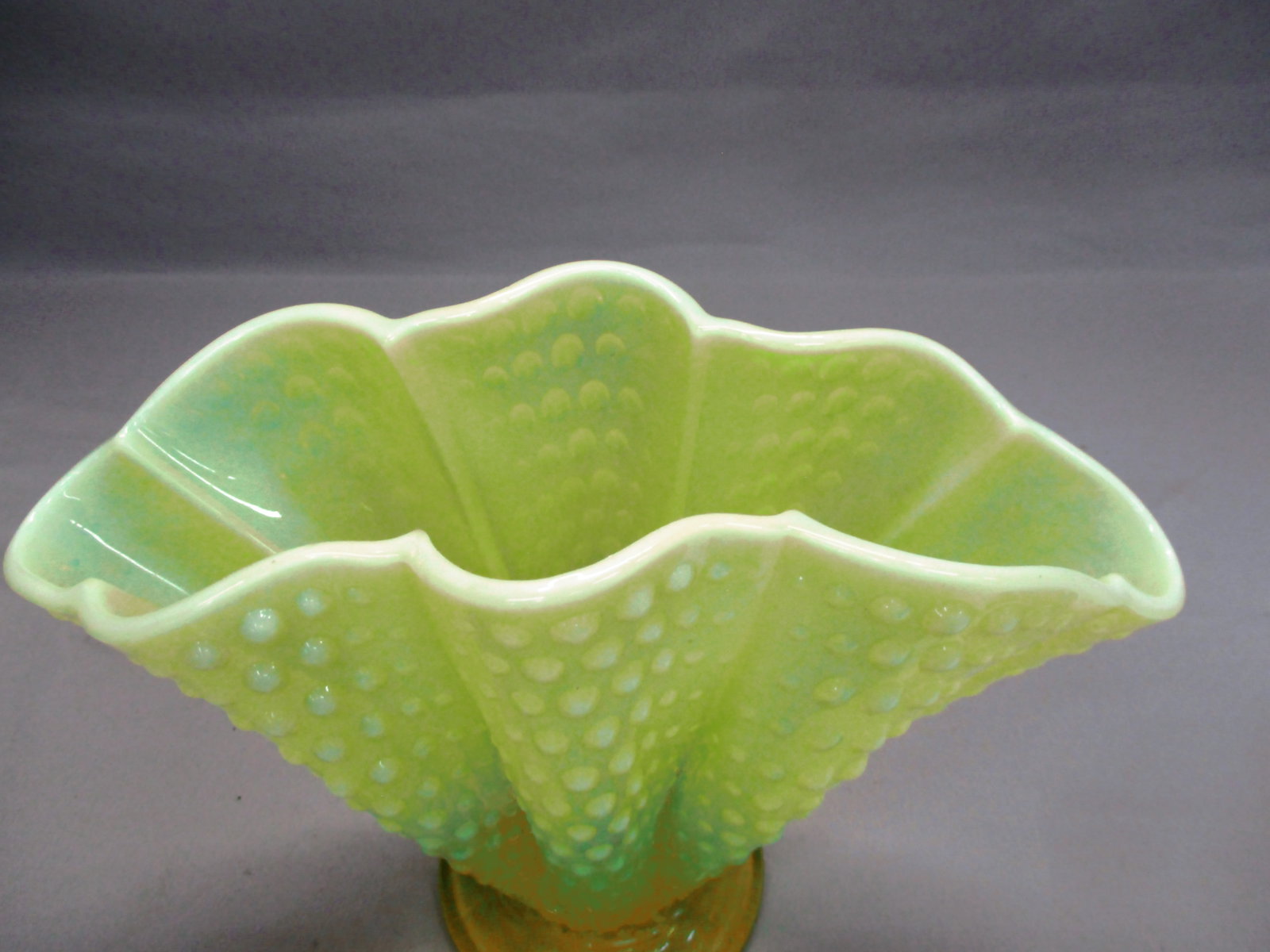 Vintage Fenton Yellow Opalescent Hobnail Uranium Glass Fan Vase - 3