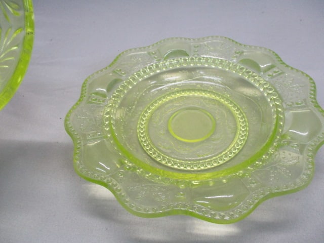 Vintage Vaseline Glass Round Dome Covered Butter Dish - 4
