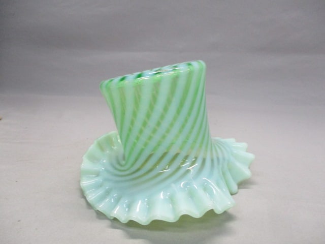 Fenton Green Opalescent Spiral Swirl Uranium Glass Top Hat - 3
