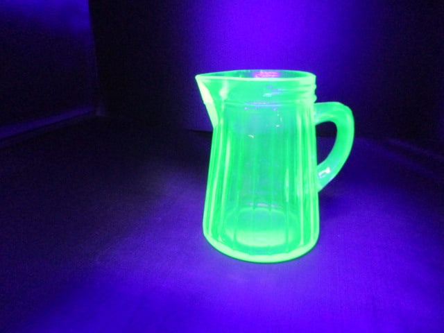 Vintage Anchor Hocking Colonial Green Uranium Glass Syrup Pitcher - 2