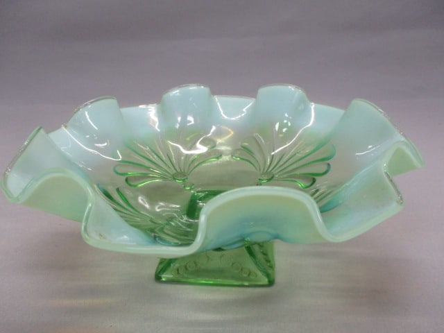 Vintage Jefferson Green Opalescent Pedestal Candy Dish (1 of 6)