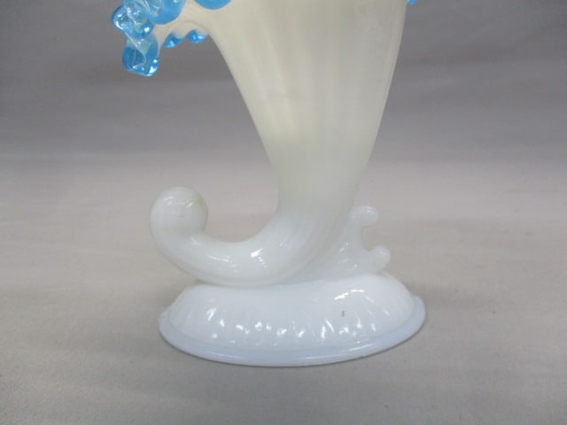 Fenton Aqua Crest Milk Glass Cornucopia Vase/Candleholder - 4