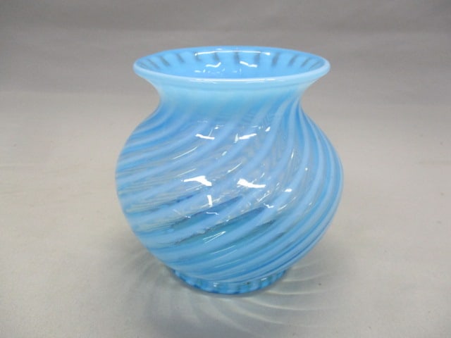 Fenton Blue Opalescent Spiral Swirl Vase (1 of 5)