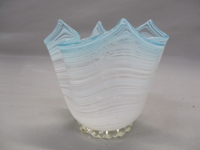 Vintage Murano Glass Blue & White Swirl Handkerchief Vase 5" x 4.5": .