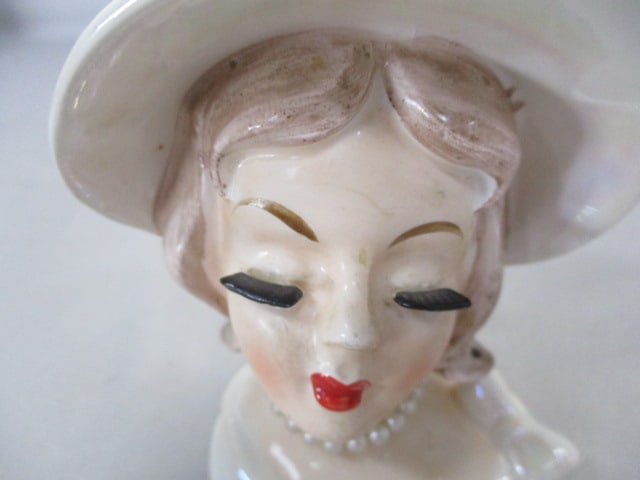 4.5" Lefton #2424 Lady Head Vase - 3