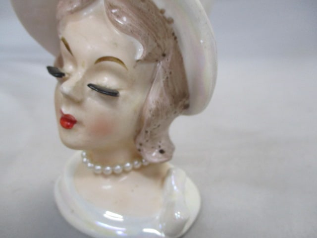 4.5" Lefton #2424 Lady Head Vase - 5