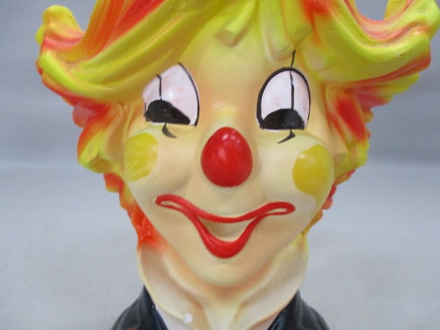 7.5" Inarco #E2978 Clown Head Vase - 3