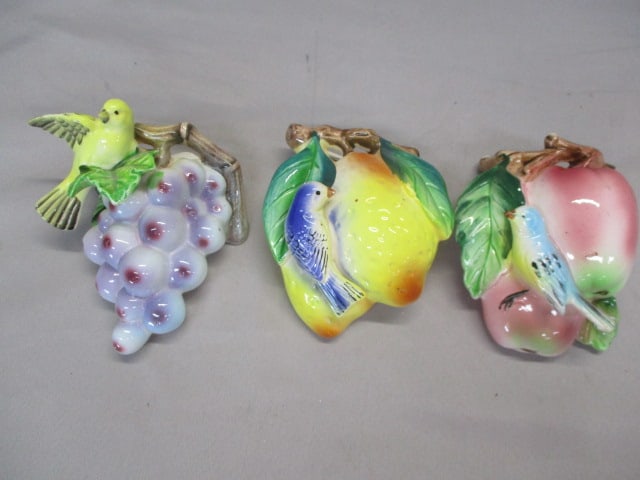 3 Vintage Ceramic Birds on Fruit Wall Pockets (1 of 8)
