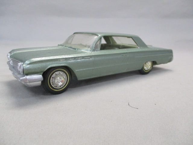 1962 Buick Electra 325 Friction Promo (1 of 11)