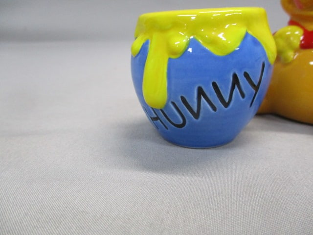 Disney Winnie The Pooh & Honey Pot Salt & Pepper Set - 2