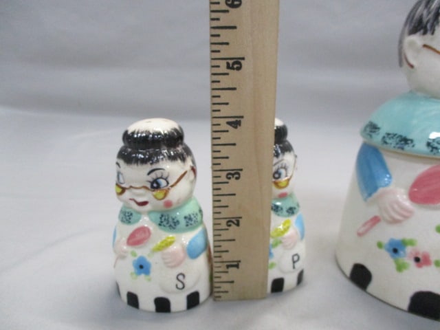 Vintage Tilso Granny Grease Jar 7" w/Matching Salt & Pepper Shakers 4" - 8