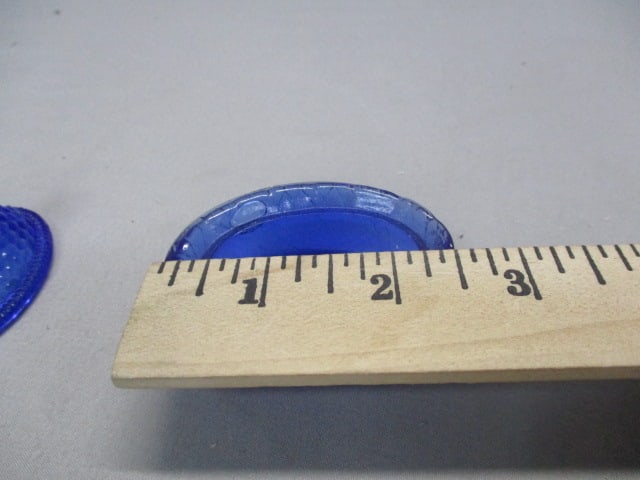 Cobalt Blue Miniature Hen On Nest 2.5" x 2" - 3