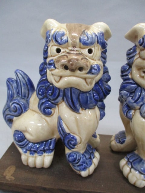 Japanese Shisa Ceramic Guarding Dog Statues on Wooden Base - 2