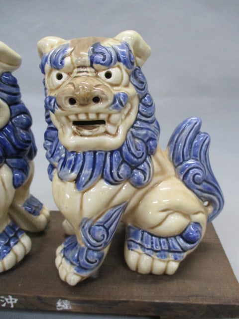 Japanese Shisa Ceramic Guarding Dog Statues on Wooden Base - 3