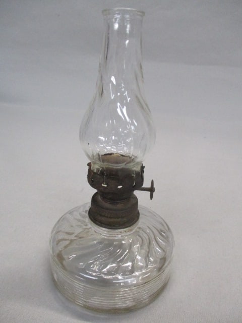 Antique Miniature Oil Lamp w/Swirl Pattern on Font and Chimney: 6"