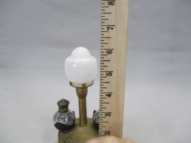 Vintage Street Lamp Post Salt & Pepper Shakers Battery Operated - 7