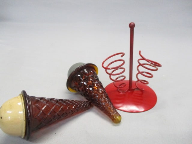 1970's Ice Cream Cone Salt & Pepper Shakers - 3