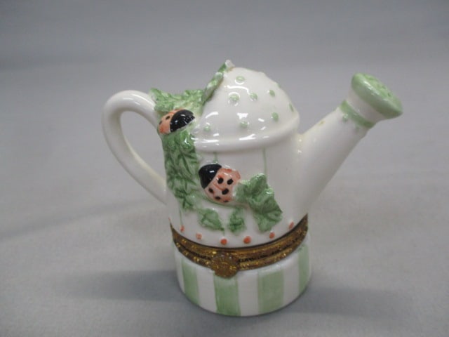 3 Hinged Ceramic Trinket Boxes - 8
