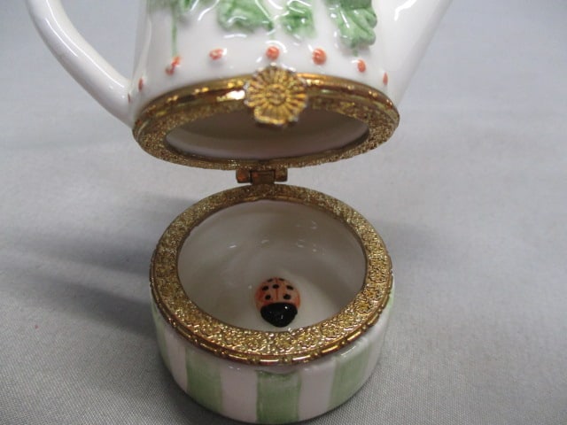3 Hinged Ceramic Trinket Boxes - 9