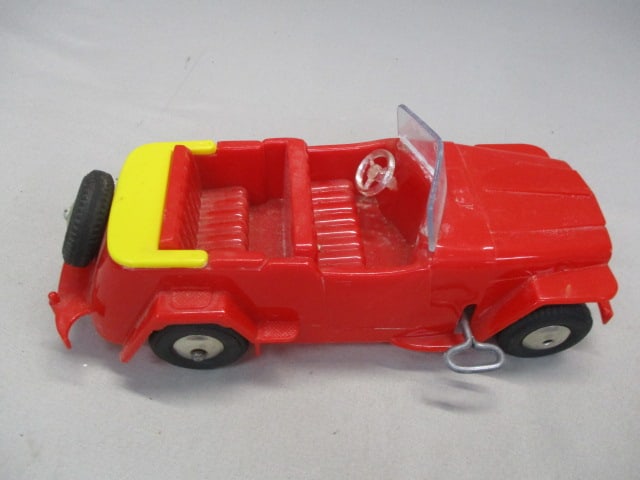 Vintage Marx "The Willys Jeepster" Plastic Windup Toy - 5