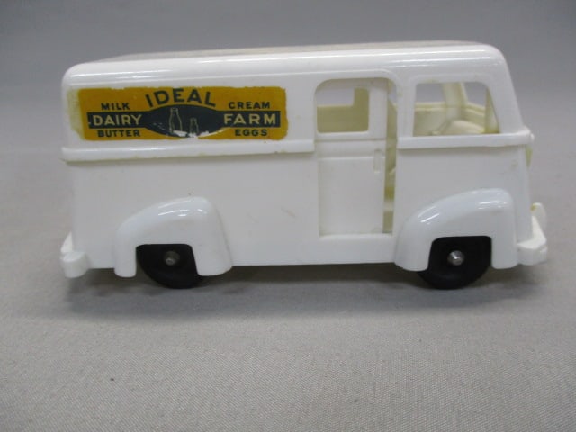 2 Ideal Toy Company Plastic Delivery Vans - 10