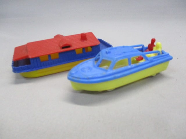 3 Vintage Renwal Plastic Toys - 6