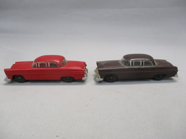 2 Vintage Lionel Corps Plastic Toy Car Sedans Made in USA - 2