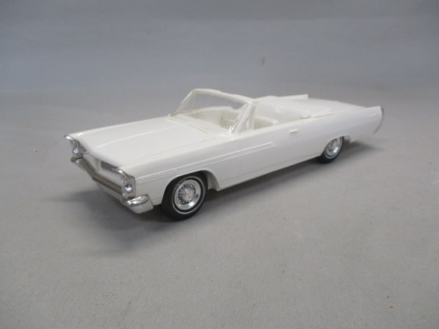1963 Pontiac Bonneville Convertible Promo (1 of 11)
