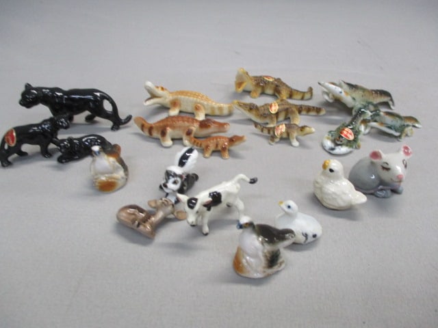 20 Miniature Figurines (1 of 6)