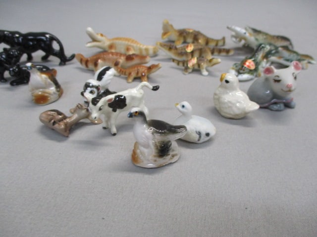 20 Miniature Figurines - 5