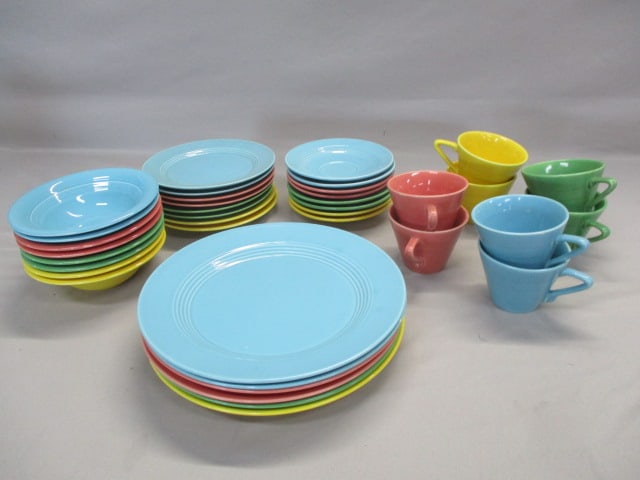 38 Pieces of Vintage Homer Laughlin Dishes (1 of 10)