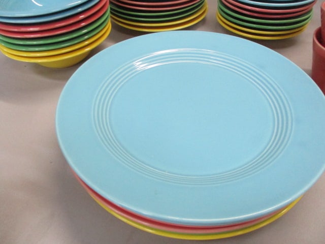 38 Pieces of Vintage Homer Laughlin Dishes - 2