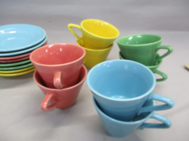 38 Pieces of Vintage Homer Laughlin Dishes - 4